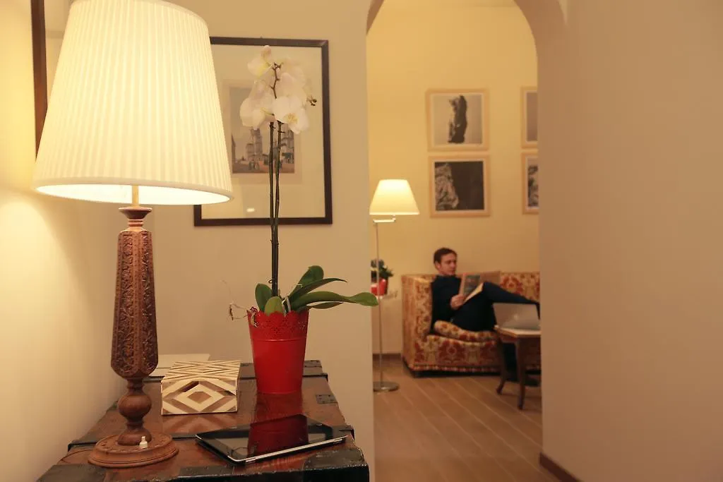 Mdr Numbersix Suites Florence 0*,